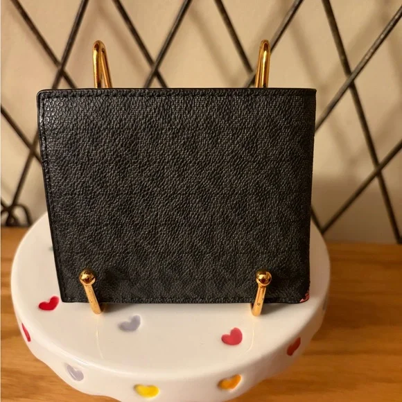 Michael Kors Striped Bi-Fold Wallet. NWT - Picture 2 of 5